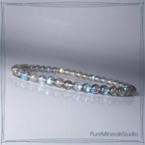 Bracelet made of Labradorite